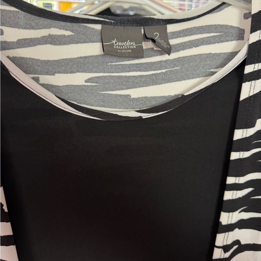 Chico’s Travelers Black & White Animal Print Cardigan Tank Set Size 2 US size L - Picture 4 of 5